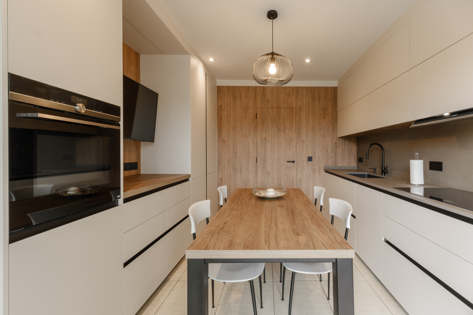El diseño implica arriesgar, y usar LED en la cocina es una apuesta  elegante #cocinas …